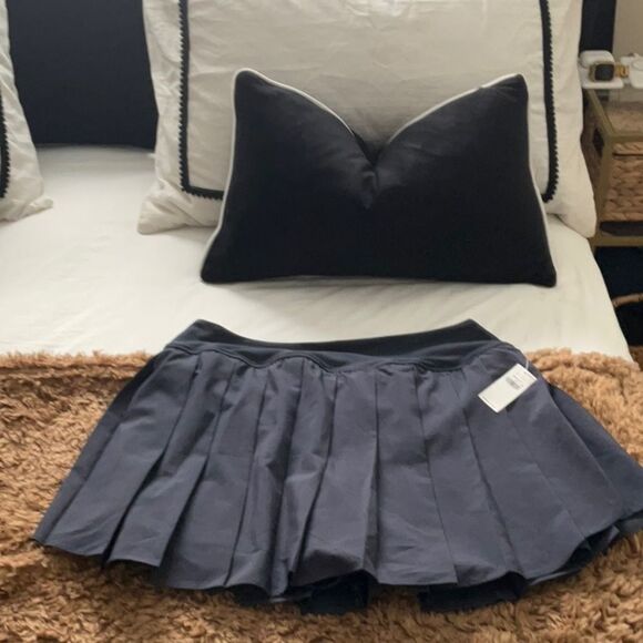 Old Navy Navy Pleated Skort - Picture 1 of 6